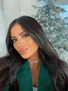 Melania escort in Dubai
