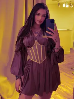 Melania escort in Dubai